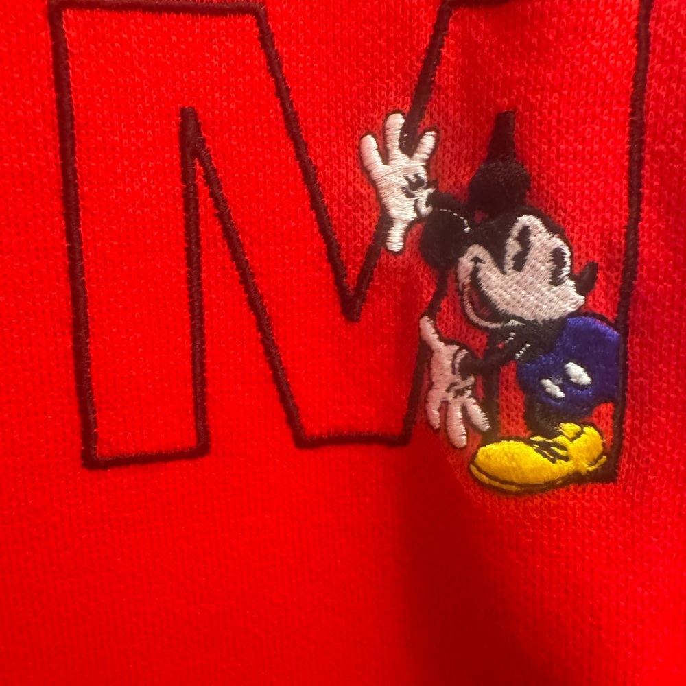 Vintage Disney 1/4 zip Sweatshirt Dolphin Hem Embroidered Mickey Red/Black - Picture 2 of 7